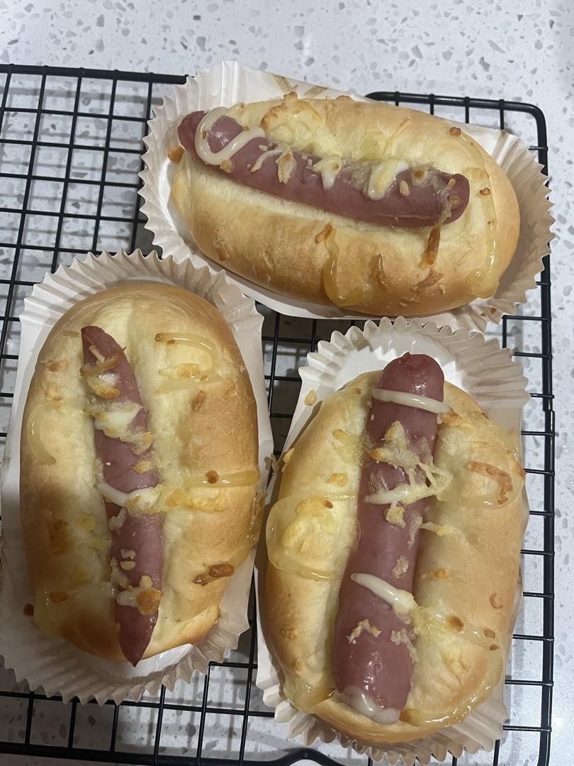 一个面团撑起一家店的台式面包—香肠面包