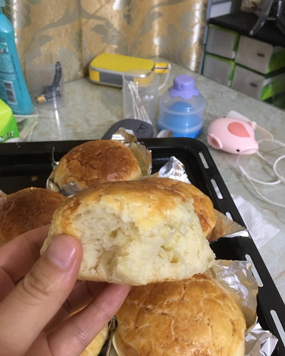 好吃到炸裂的港式菠萝包（附带制作酥皮的小视频）