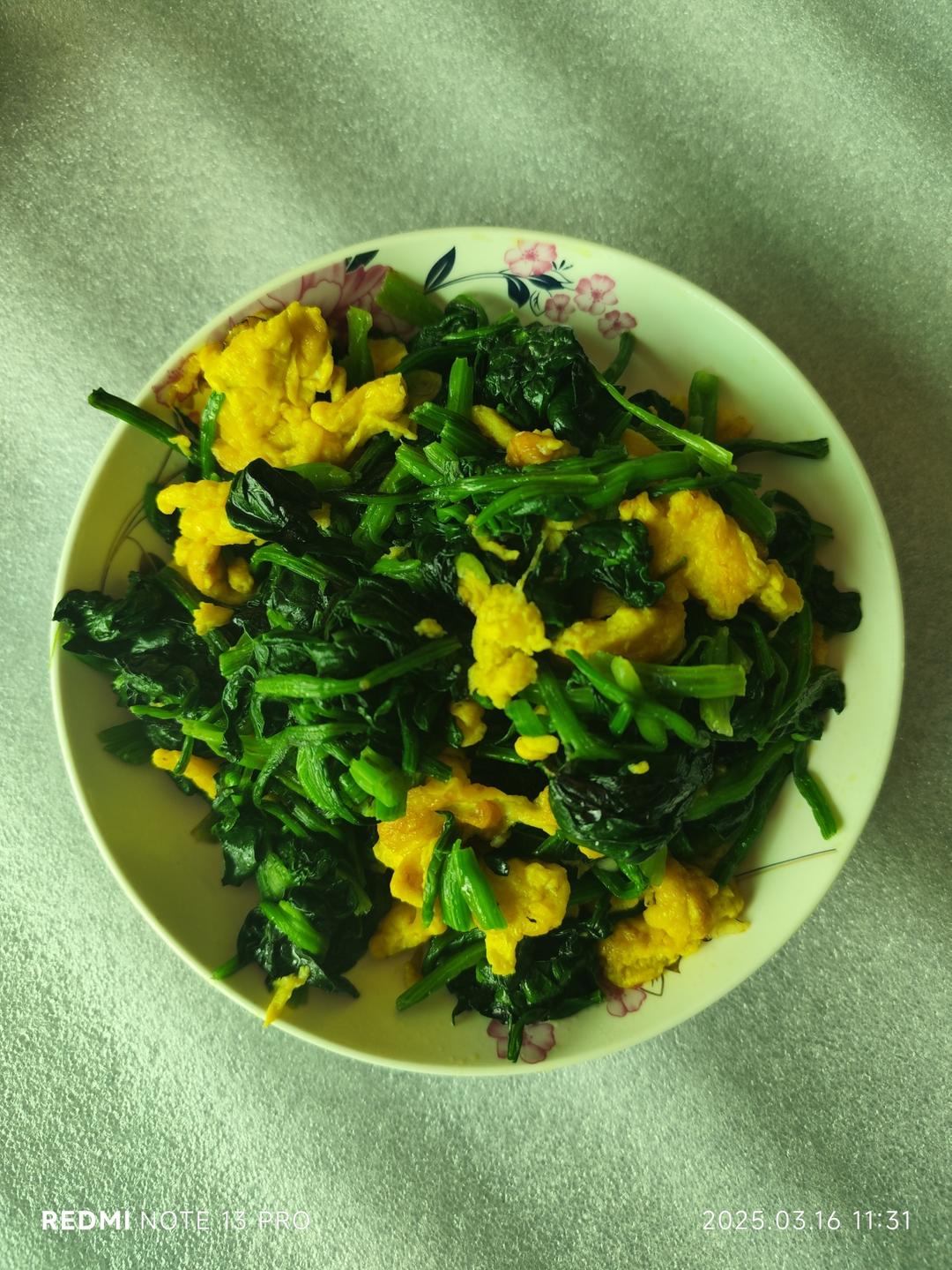 菠菜炒鸡蛋