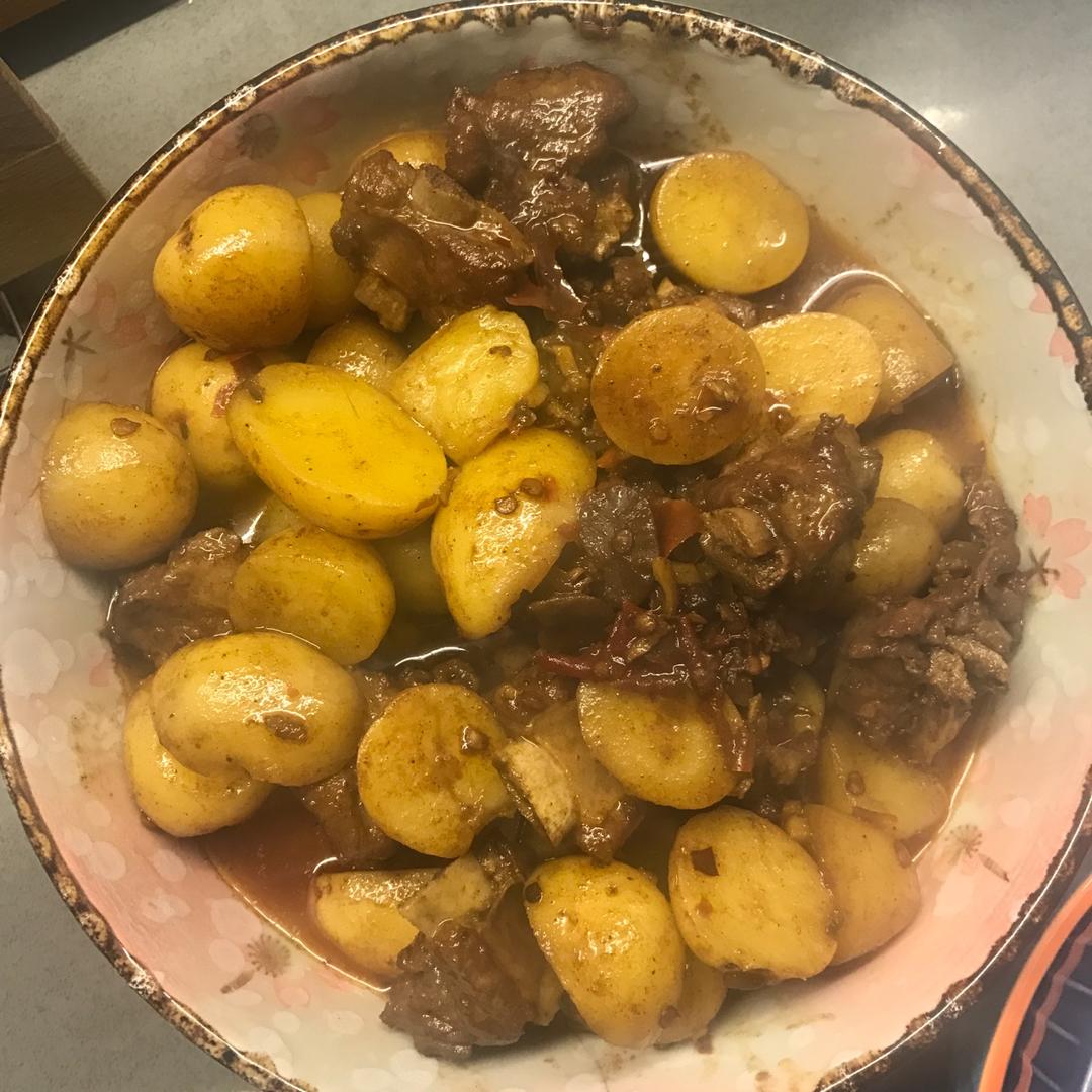川味土豆烧排骨