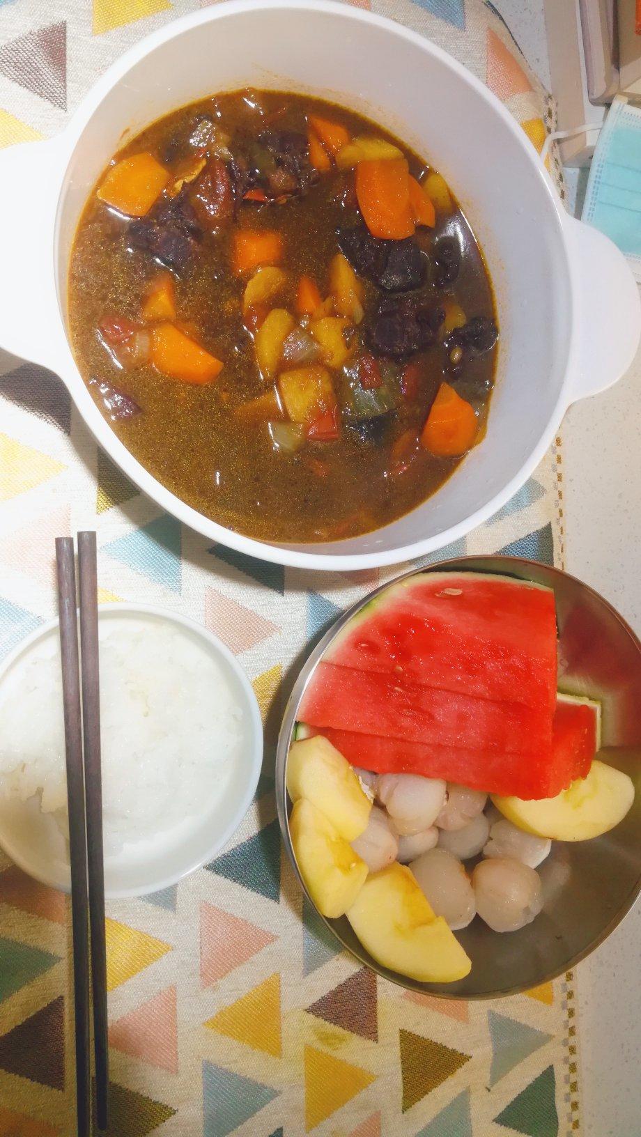 番茄土豆炖牛腩