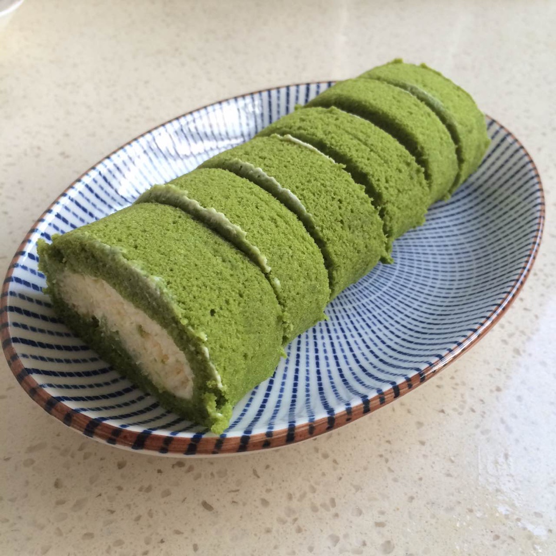抹茶戚风蛋糕卷