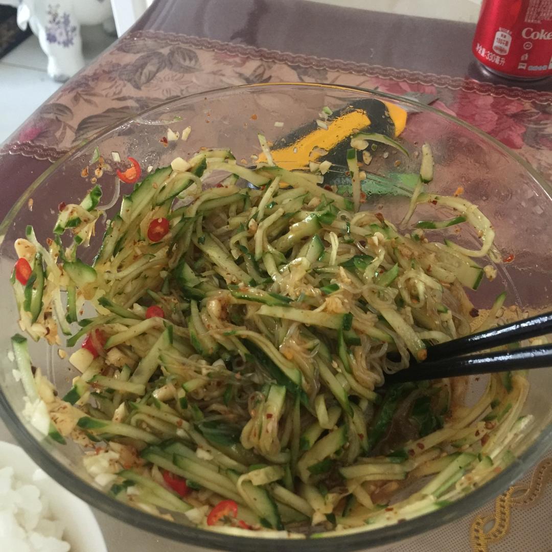 凉拌粉丝黄瓜-饭饭饭堂