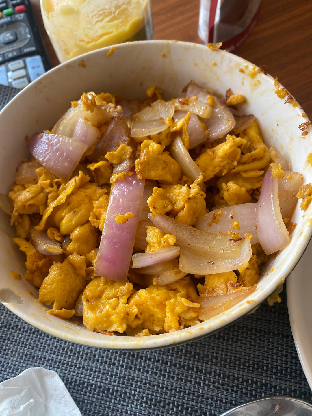 洋葱炒鸡蛋（5分钟快手菜）