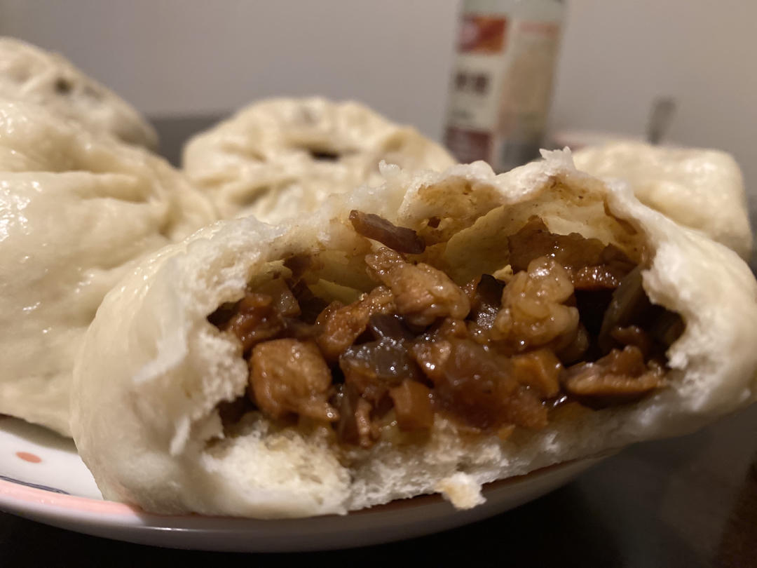 超好吃的笋丁酱肉包！