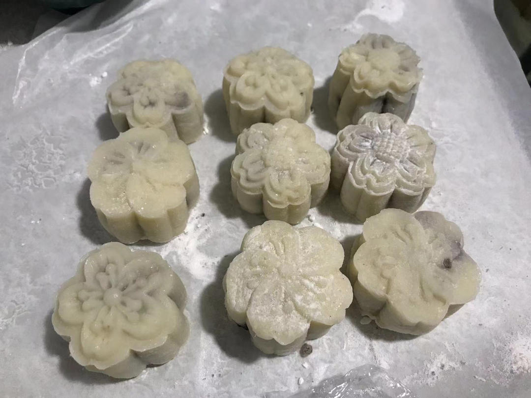 糯叽叽的奥利奥冰皮月饼