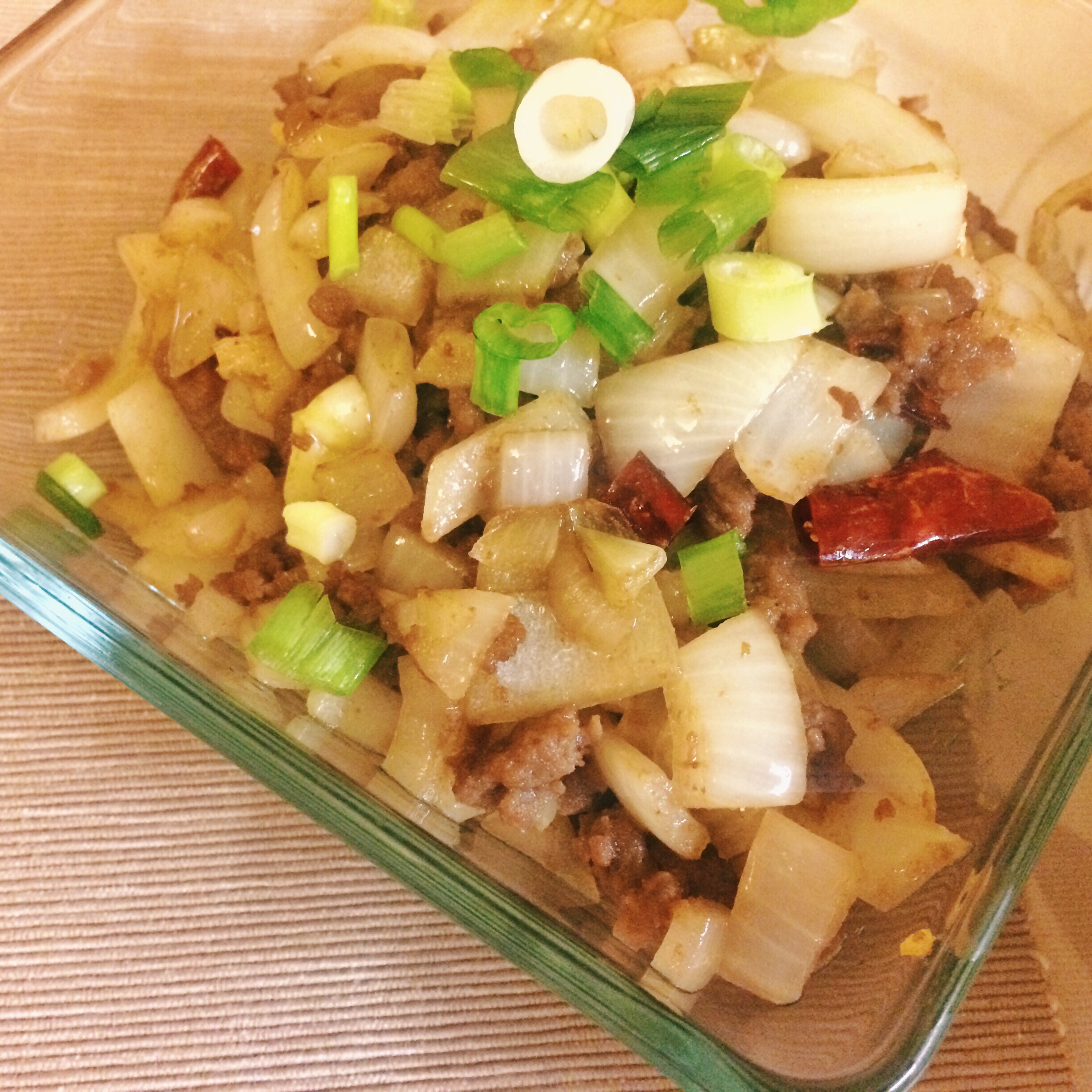 孜然洋葱炒牛肉粒