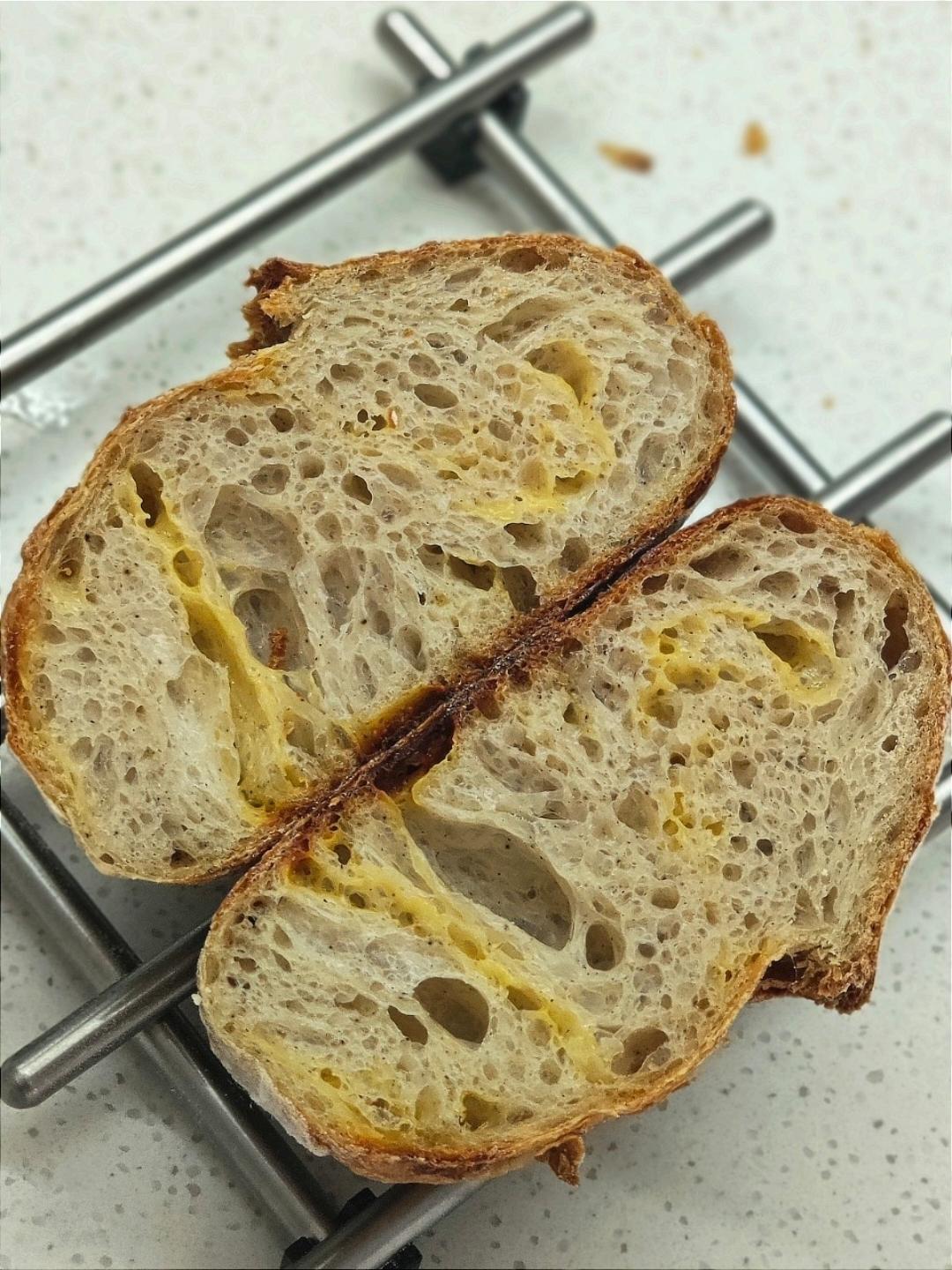 🧀谁动了我的奶酪？丨黑椒芝士恰巴塔
