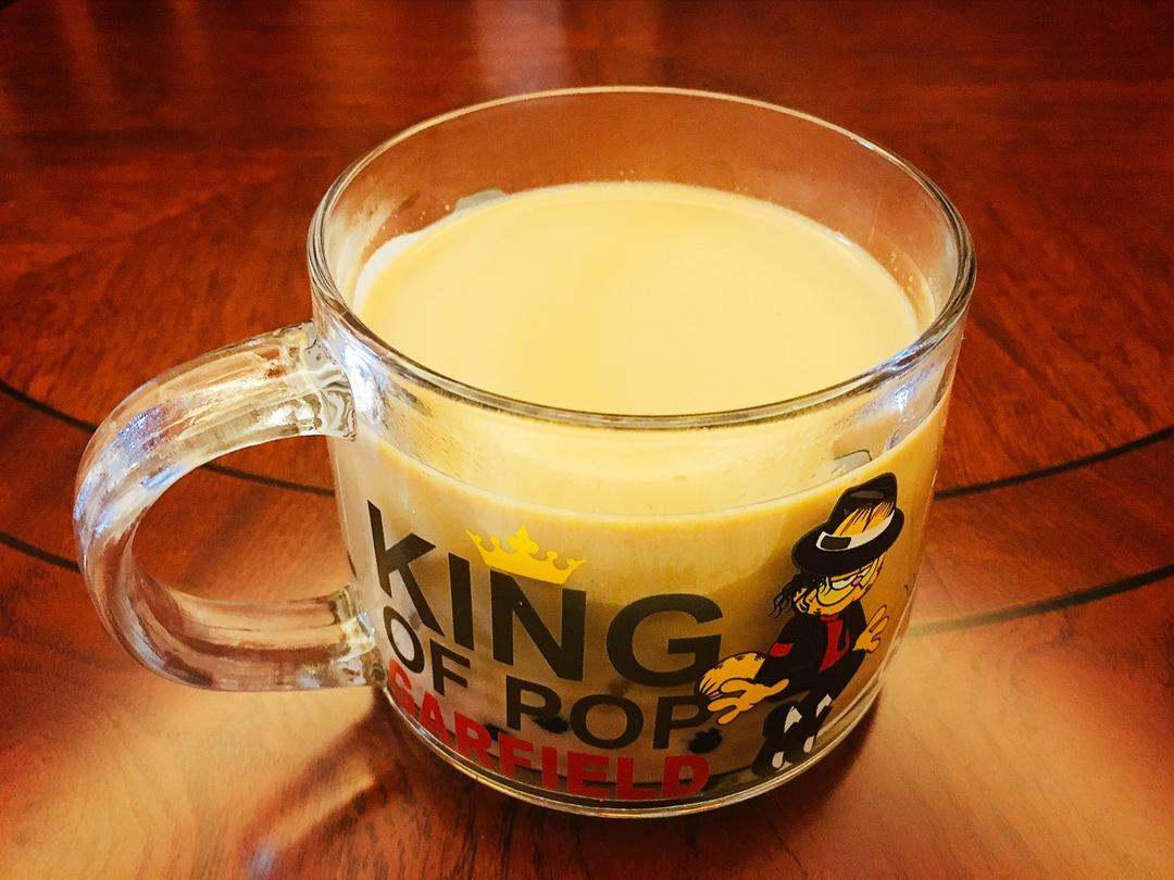 浓浓的锅煮奶茶