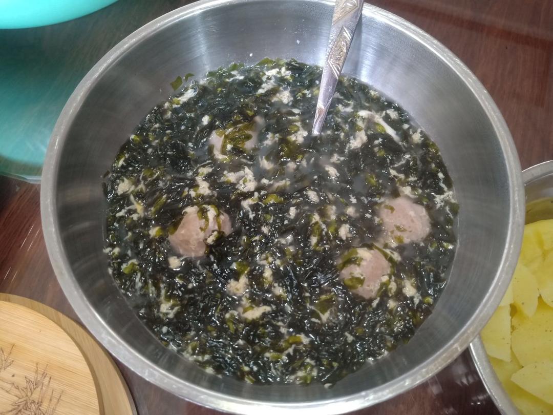 肉丸紫菜蛋花汤