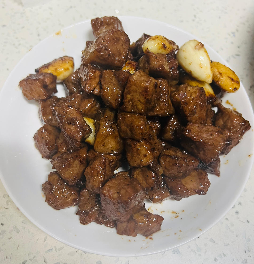 好吃到舔盘的蒜香黑椒牛肉粒