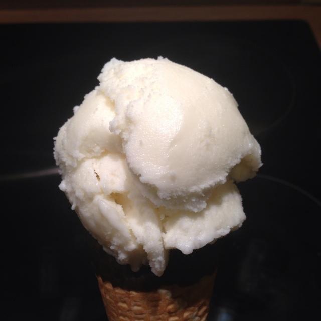 冰淇淋-荔枝酸奶冰淇淋