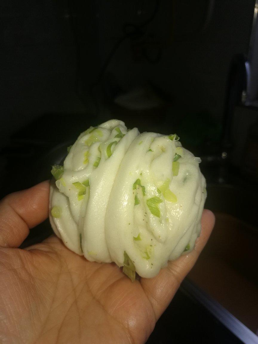 葱油花卷 Steamed Roll