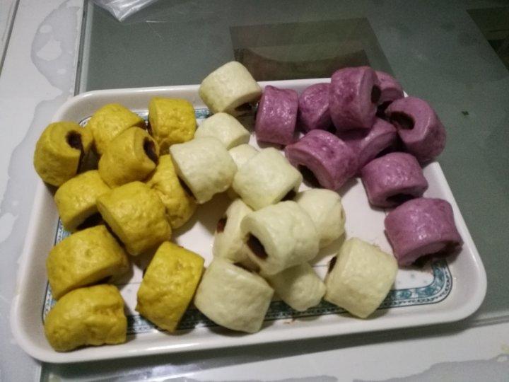 五彩奶香豆沙小馒头
