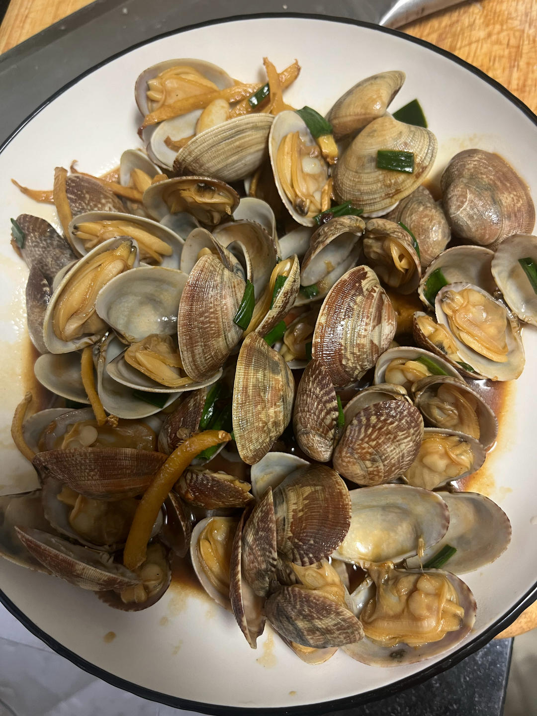 爆炒花甲（保留鲜味，不焯水的做法）