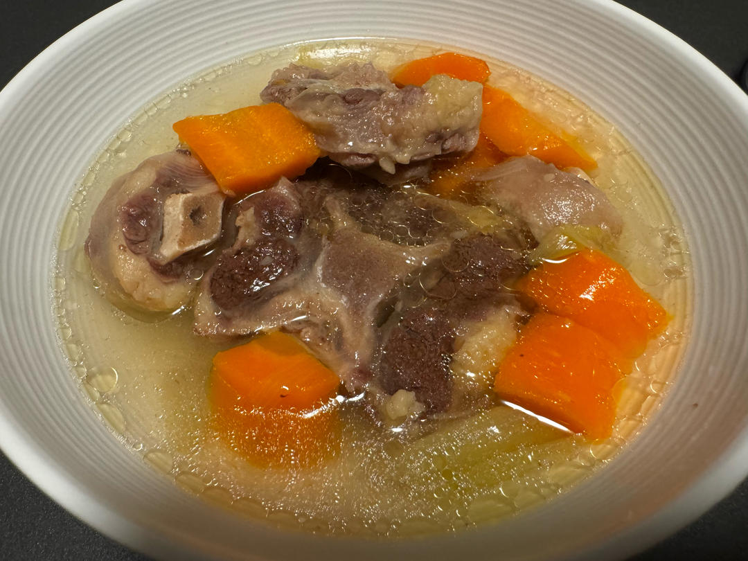 清炖🐂牛尾骨汤🍲