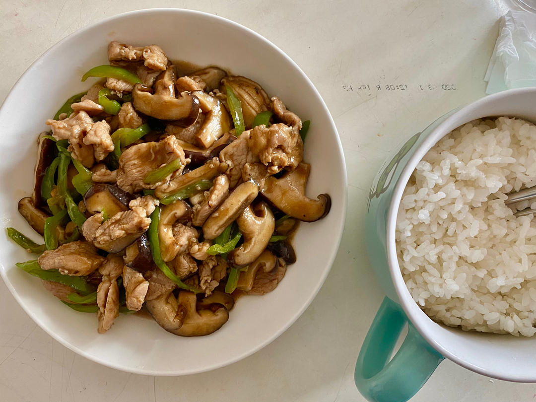 【四佰私厨】香菇炒肉片必须双滑才够味！肉片怎么炒都不老的秘诀！