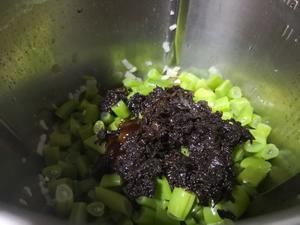 小美之榄菜肉末四季豆的做法 步骤4
