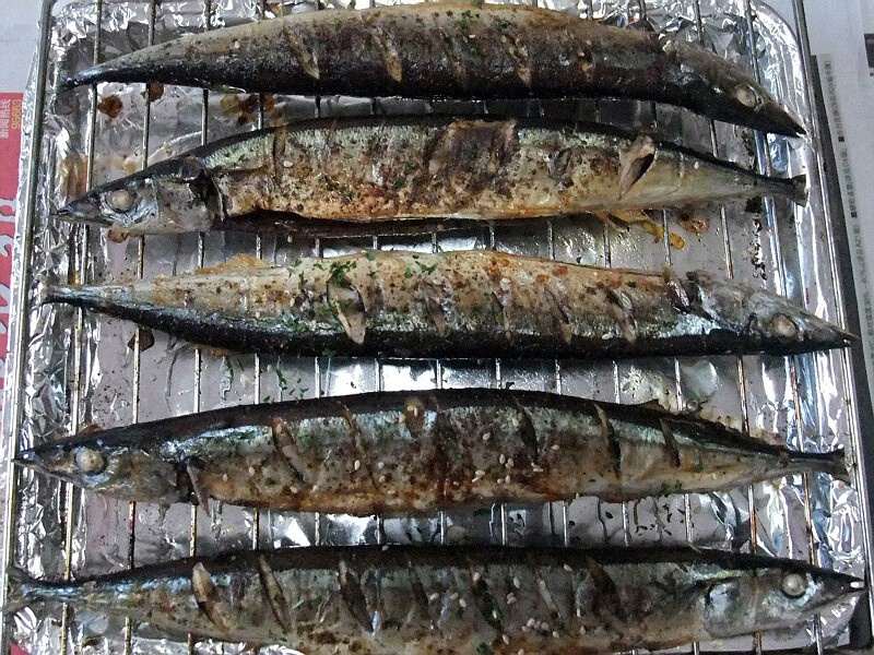 烤秋刀鱼