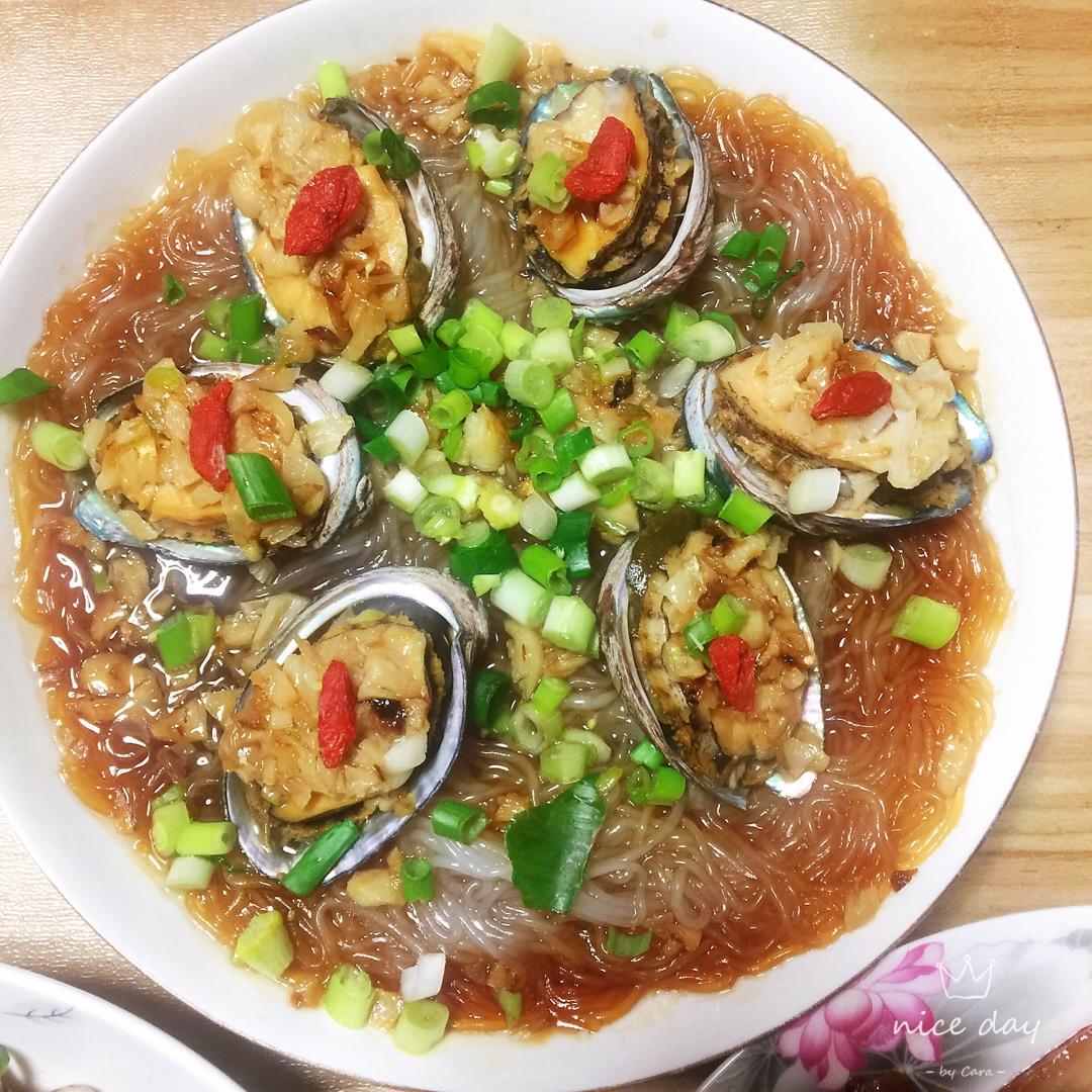 蒜蓉粉丝蒸鲍鱼