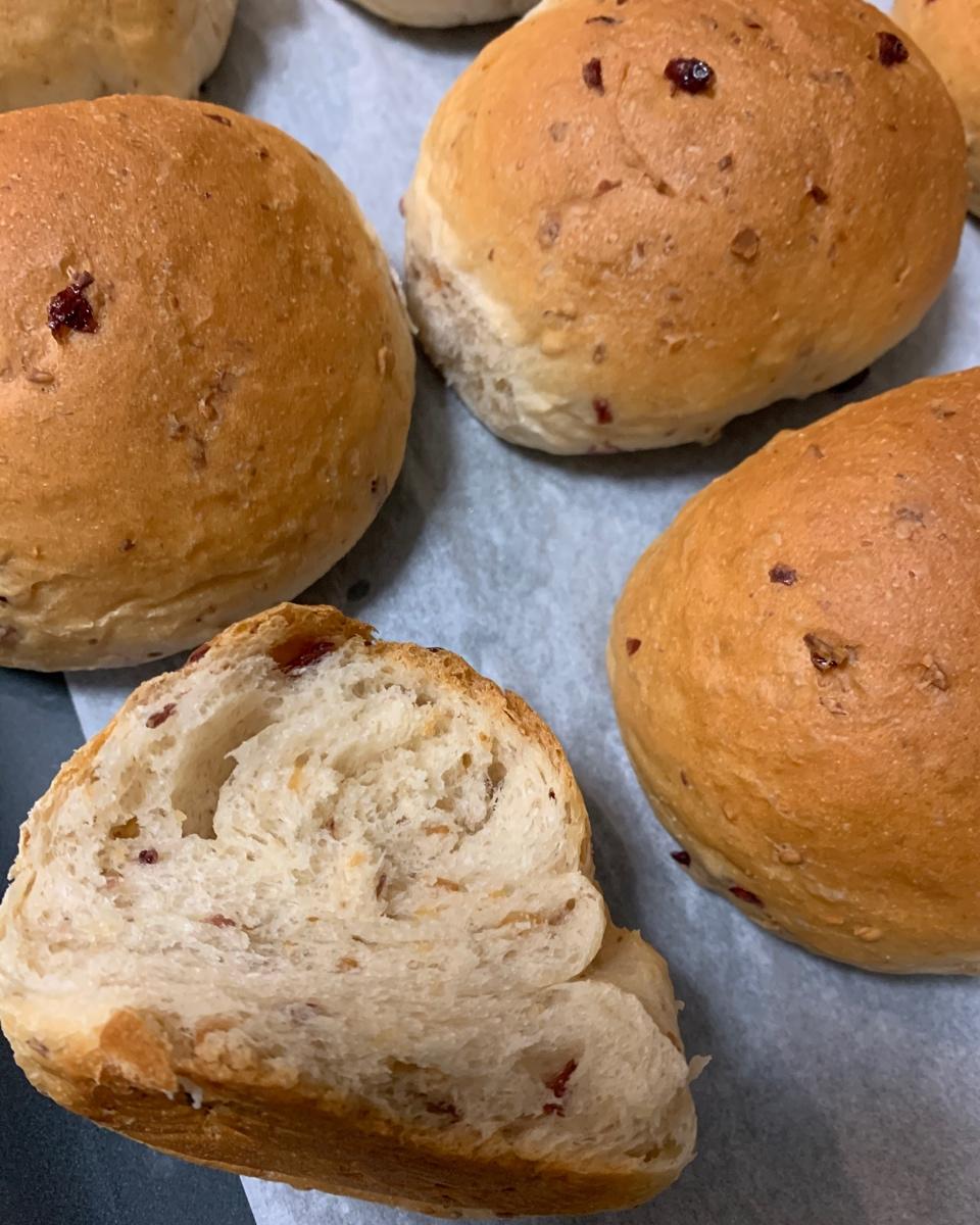 杜兰小麦蔓越莓小面包 Samolina Cranberry Bread Rolls