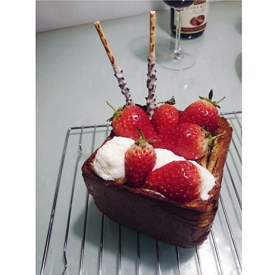 蜂蜜莓果厚多士