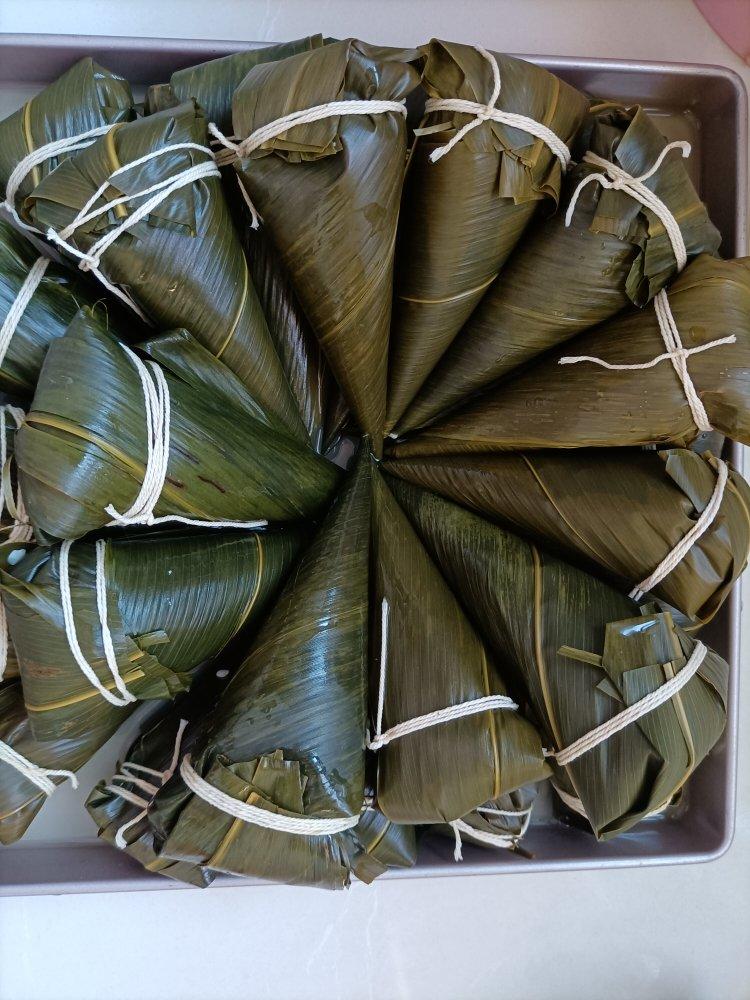 详细步骤包粽子（四角粽）