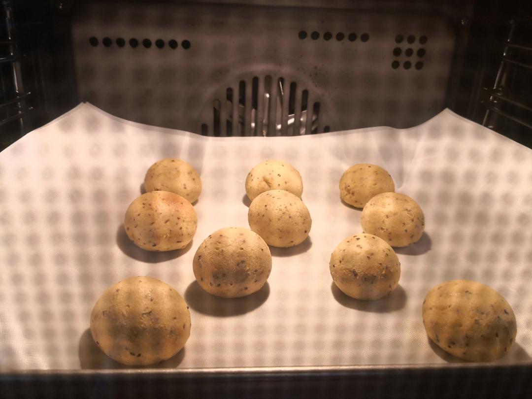 无糖低油的生酮小面包