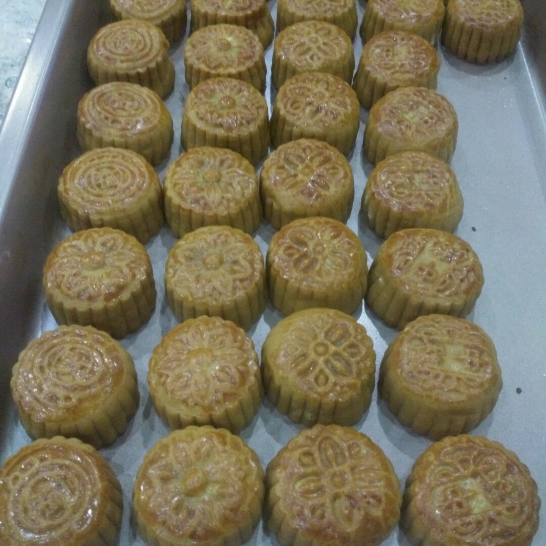 绿豆杏仁肉松馅月饼