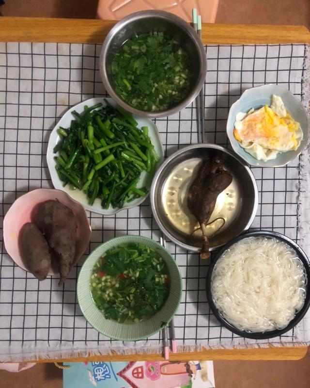 一碗热汤面