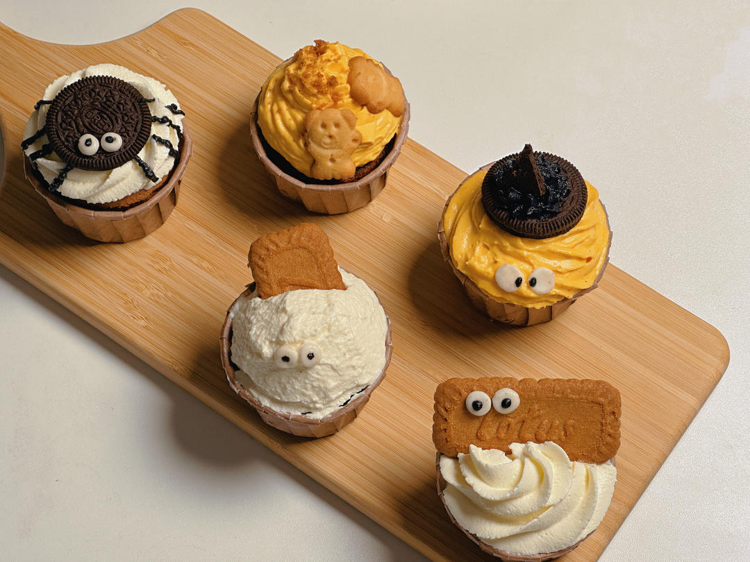 戚风杯子蛋糕的两份笔记