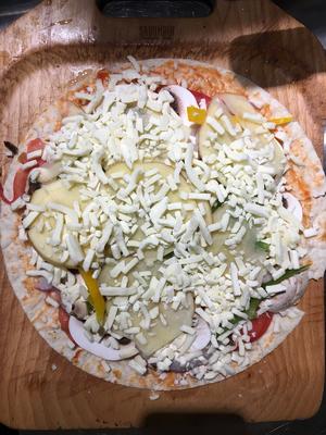 意大利香料风味蘑菇蔬菜披萨的做法 步骤5