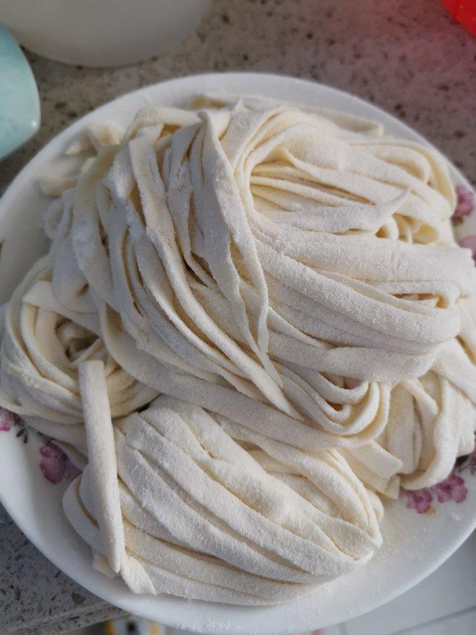 自制“筋道手擀面”