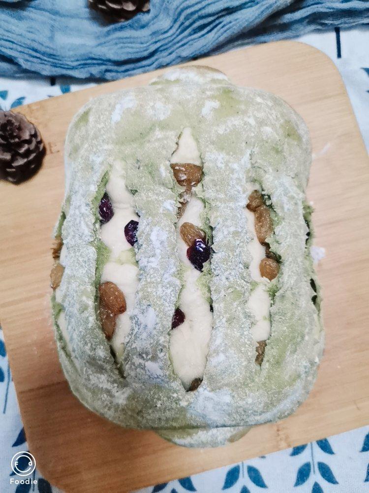 抹茶双色哈斯面包，红豆欧包