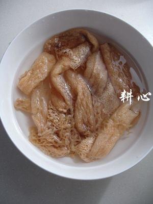 海参竹荪汤的做法 步骤2