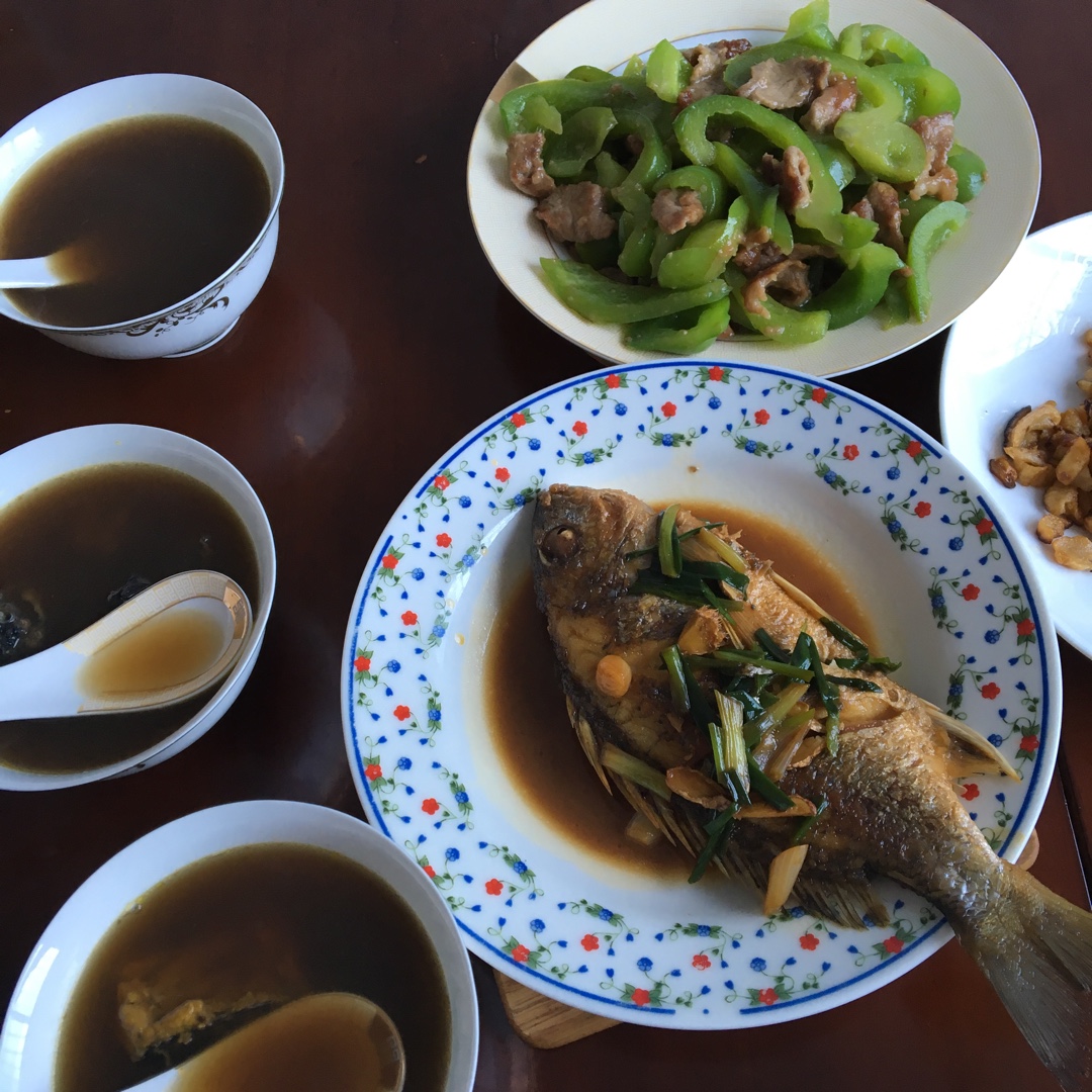 家常菜－青椒炒肉