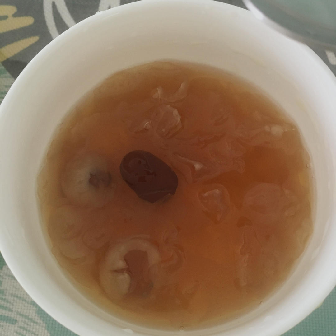 红枣银耳汤