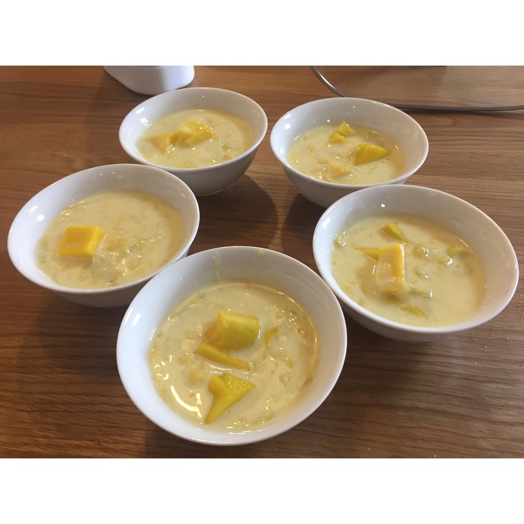 芒果奶昔（甜品）