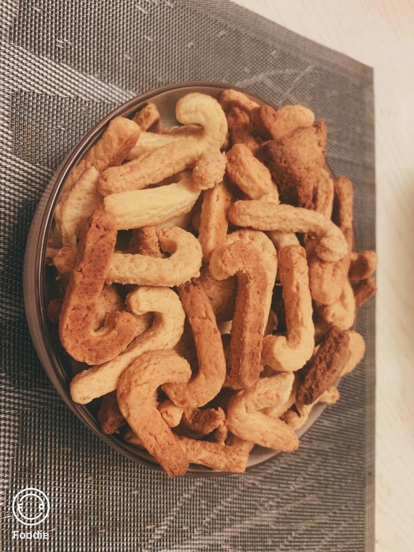 高钙芝士香酥奶酪棒(酥性饼干适合10个月以上宝宝食用)