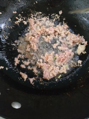 麻婆豆腐——有肉的，郫县豆瓣版的做法 步骤1