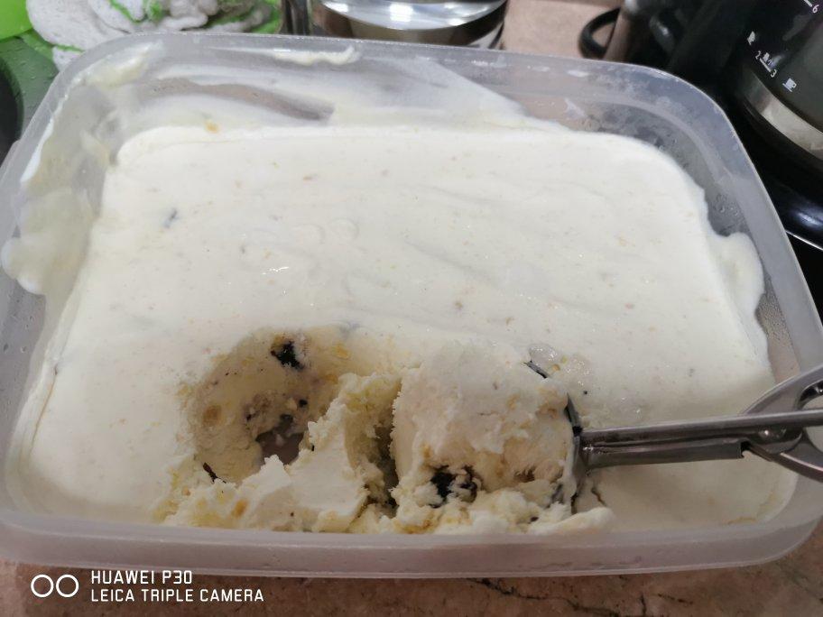 奶香浓郁，无冰渣，自制蔓越莓雪糕