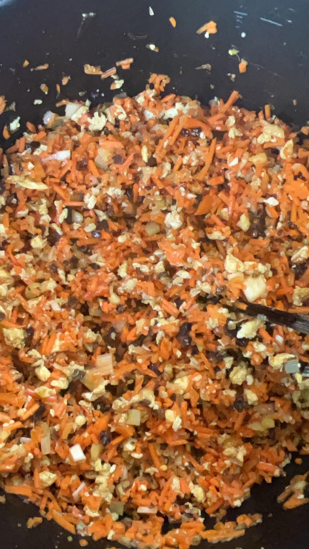 鲜香美味营养的“素馅儿”                ——胡萝卜🥕鸡蛋🥚木耳馅          做包子&饺子均超级棒😋