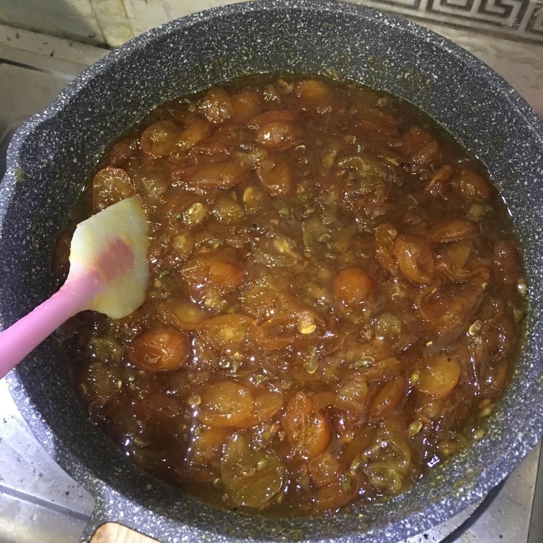 金桔酱润肺止咳化痰疗效好。金桔酱。