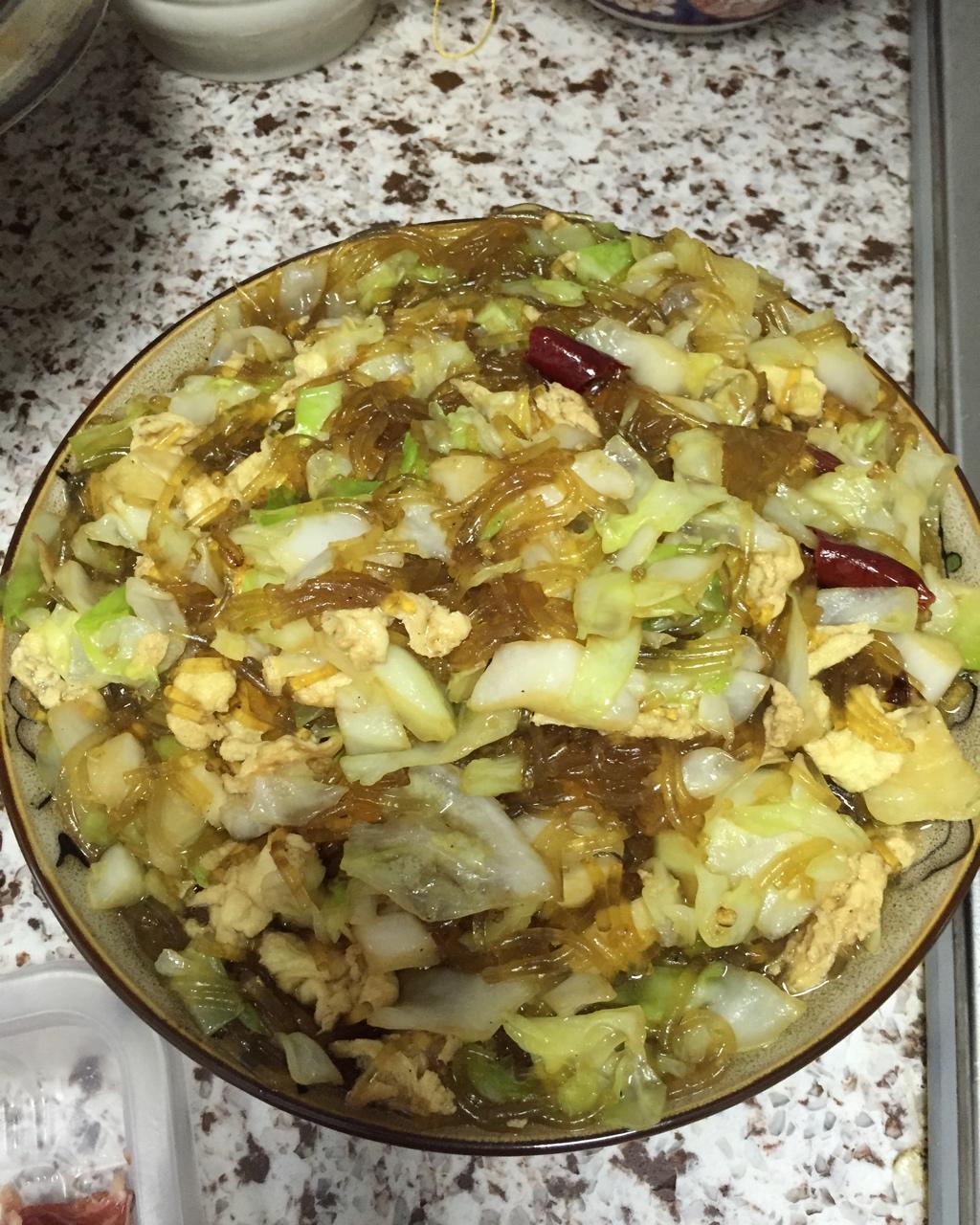 包菜粉丝炒鸡蛋