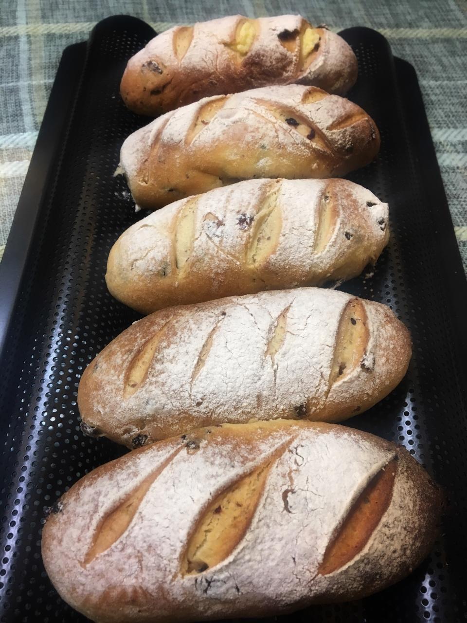 奶酪馅儿蔓越莓面包