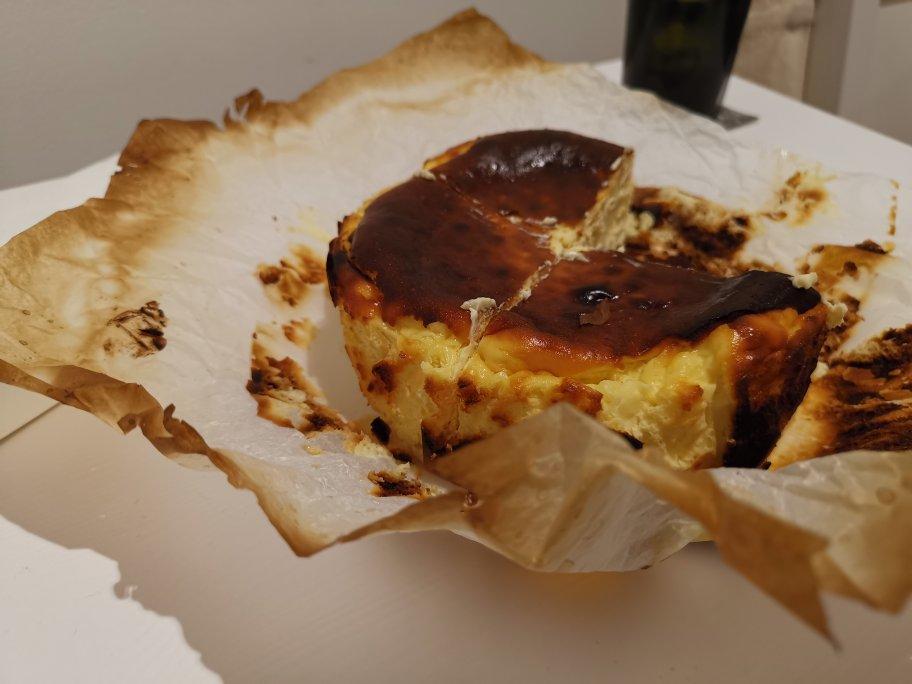 曼食慢语丨酸奶巴斯克蛋糕
