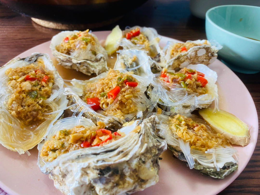 蒜蓉粉丝蒸生蚝