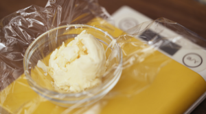 咸蛋黄冰淇淋冰皮月饼【曼食慢语】的做法 步骤14