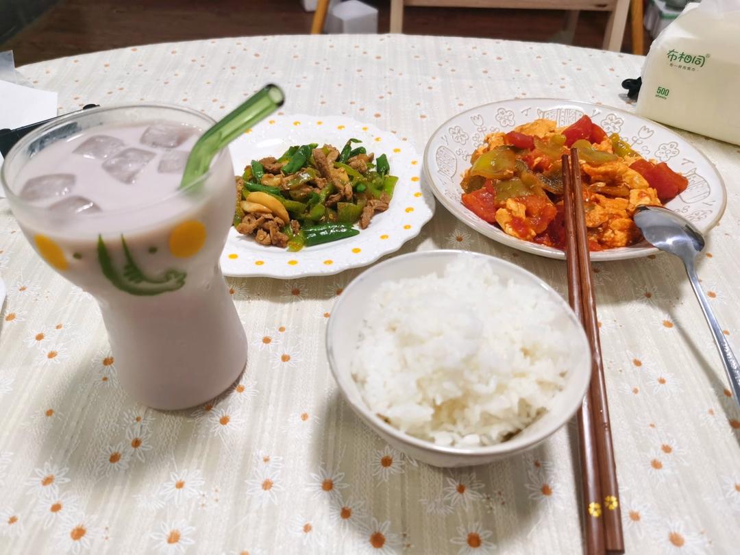 有了它可以吃下两碗米饭尖椒肉丝