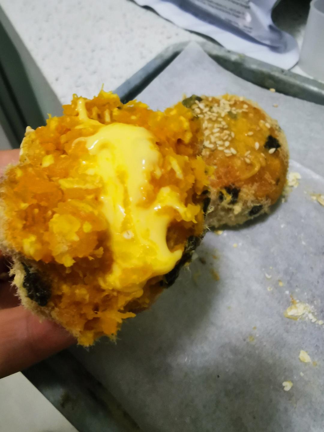 😍低脂仅67卡/个‼️爆浆•咸蛋黄南瓜肉松饼